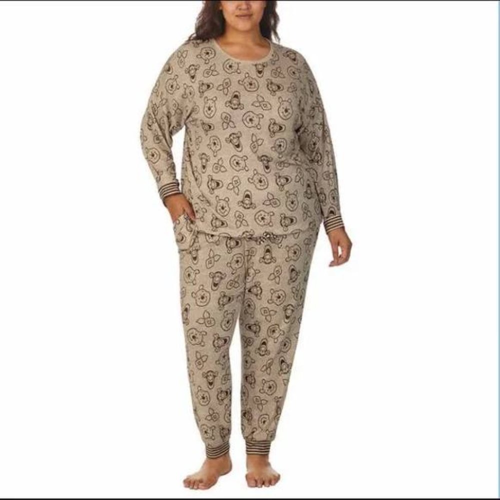 Character Ladies' 2-piece Lounge in Tan size 3X